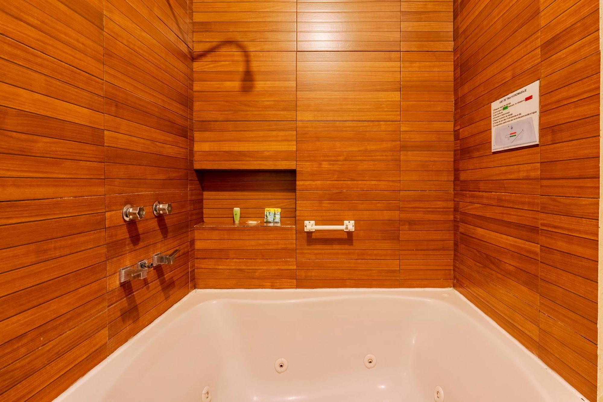 Loft Arte Y Diseno Alberca Climatizada, Amenidades Y Lujo, Terraza Privada Con Asador De Carbon, Cuernavaca Somos Los Unicos Que Te Ofrecemos Para Tu Uso Personal Y Exclusivo 2 Jacuzzis Con Agua Caliente Y Sistema De Hidromasaje Tipo Spa Kültér fotó