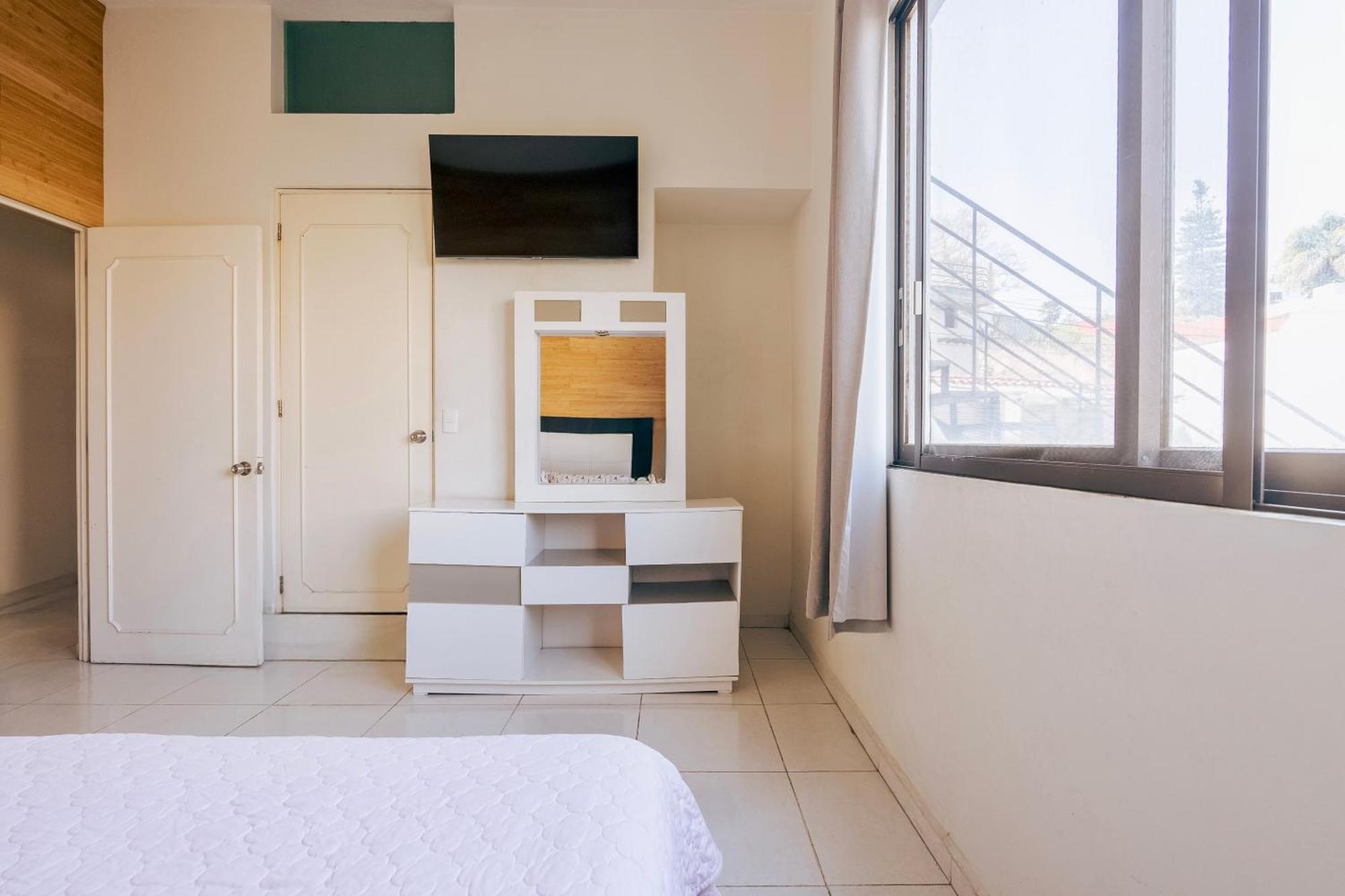 Loft Arte Y Diseno Alberca Climatizada, Amenidades Y Lujo, Terraza Privada Con Asador De Carbon, Cuernavaca Somos Los Unicos Que Te Ofrecemos Para Tu Uso Personal Y Exclusivo 2 Jacuzzis Con Agua Caliente Y Sistema De Hidromasaje Tipo Spa Kültér fotó